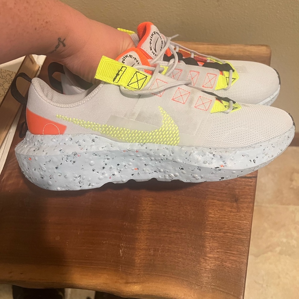 Women’s nike size 10